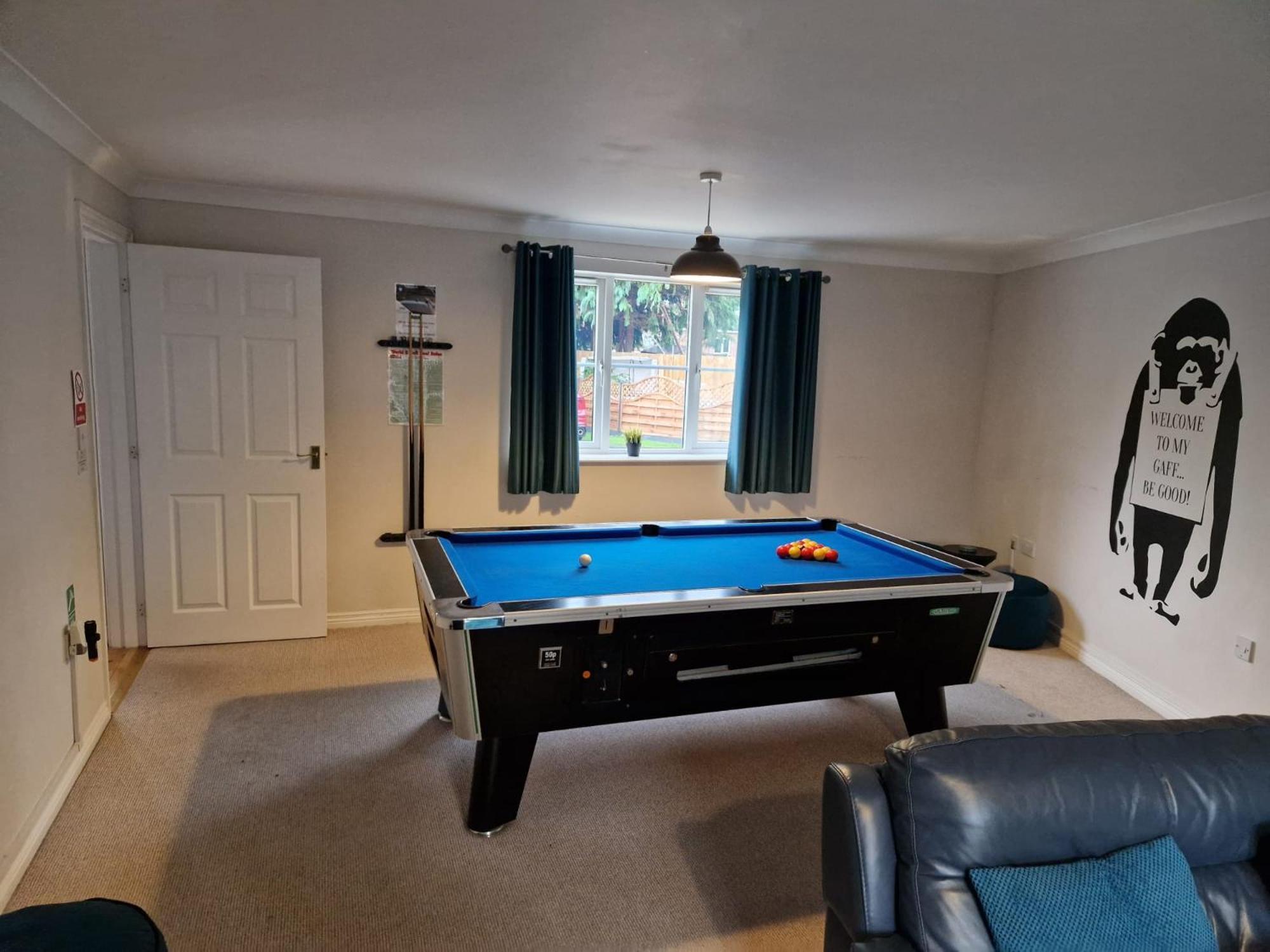 Hereford - Finch House - Modern 4 Bedroom House Located In South Hereford, Dog Friendly With Nearby Countryside, Pool Table, Sleeps Up To 10 Guests - Hosted By Rentmyhouse 외부 사진