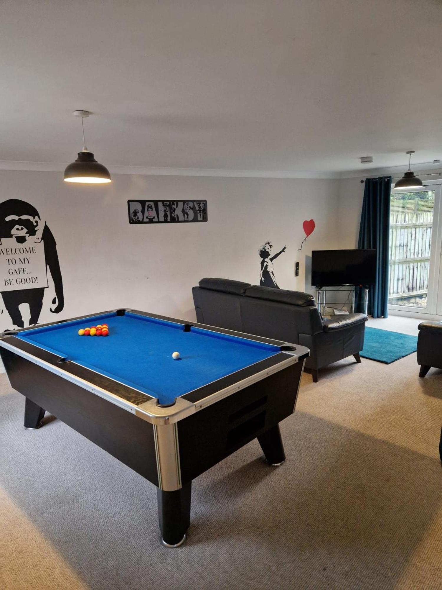 Hereford - Finch House - Modern 4 Bedroom House Located In South Hereford, Dog Friendly With Nearby Countryside, Pool Table, Sleeps Up To 10 Guests - Hosted By Rentmyhouse 외부 사진