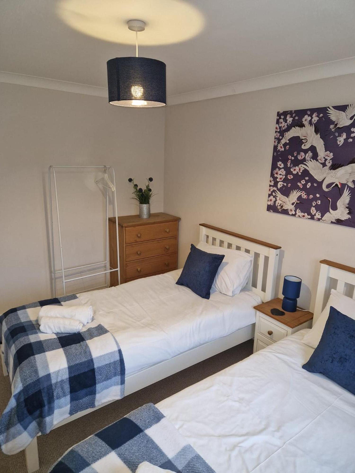 Hereford - Finch House - Modern 4 Bedroom House Located In South Hereford, Dog Friendly With Nearby Countryside, Pool Table, Sleeps Up To 10 Guests - Hosted By Rentmyhouse 외부 사진