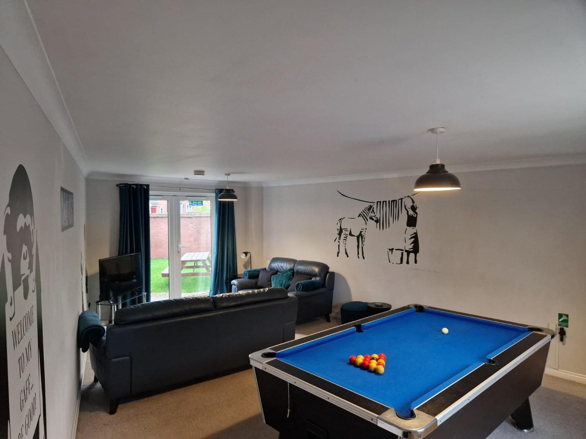 Hereford - Finch House - Modern 4 Bedroom House Located In South Hereford, Dog Friendly With Nearby Countryside, Pool Table, Sleeps Up To 10 Guests - Hosted By Rentmyhouse 외부 사진